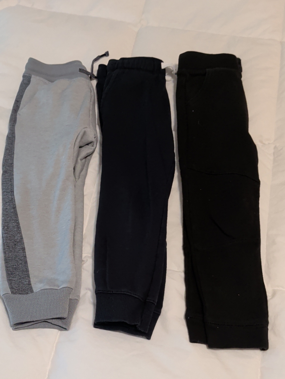 Cat & Jack Boys/Unisex Jogger 3-Pack - Gray, Navy, Black